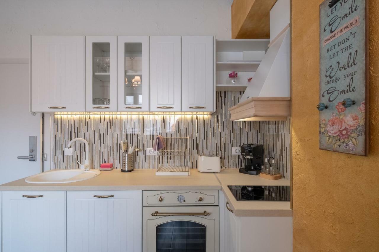 1-Bedroom Designer Apartment On Hristo Belchev Str София Экстерьер фото
