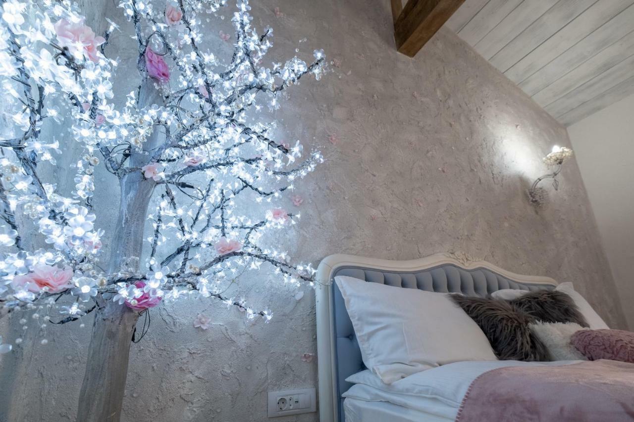 1-Bedroom Designer Apartment On Hristo Belchev Str София Экстерьер фото
